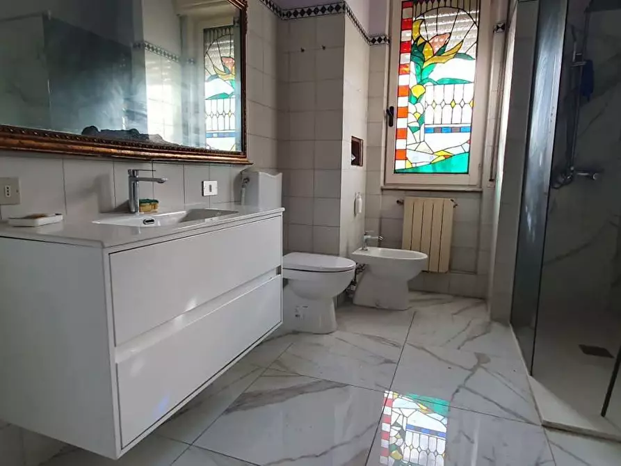 Immagine 6 di Appartamento in vendita  a Massa