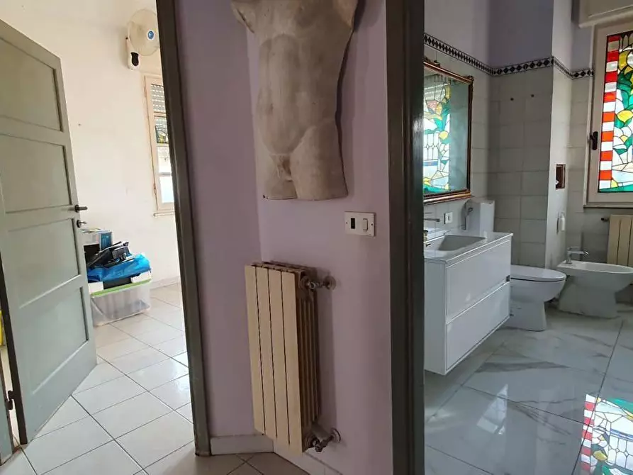 Immagine 13 di Appartamento in vendita  a Massa