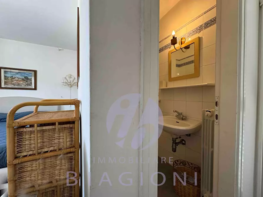 Immagine 19 di Appartamento in vendita  a Pietrasanta