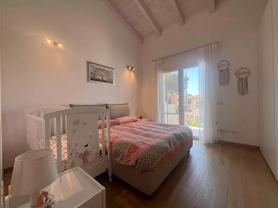 Immagine 15 di Villetta a schiera in vendita  a Vecchiano