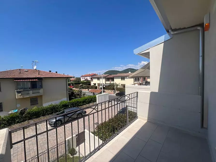 Immagine 16 di Villetta a schiera in vendita  a Vecchiano