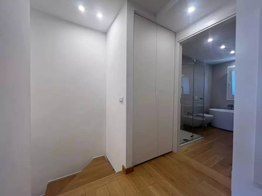 Immagine 12 di Villetta a schiera in vendita  a Vecchiano