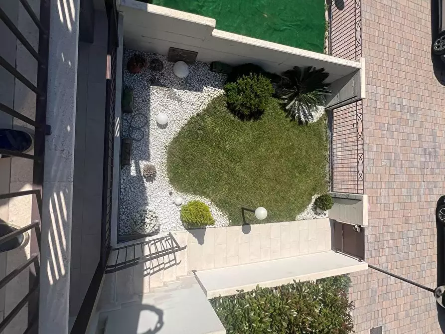 Immagine 17 di Villetta a schiera in vendita  a Vecchiano