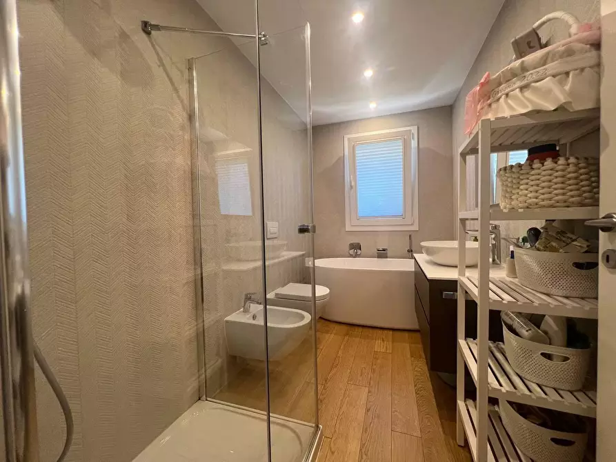 Immagine 13 di Villetta a schiera in vendita  a Vecchiano