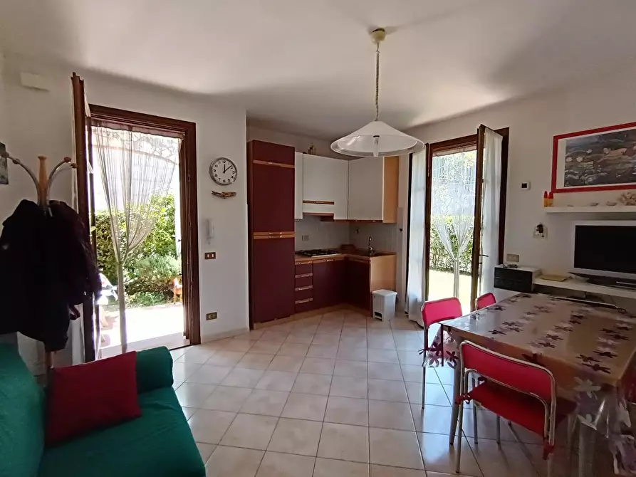 Immagine 3 di Appartamento in vendita  a Rosignano Marittimo