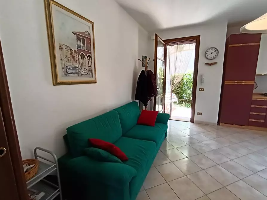 Immagine 7 di Appartamento in vendita  a Rosignano Marittimo