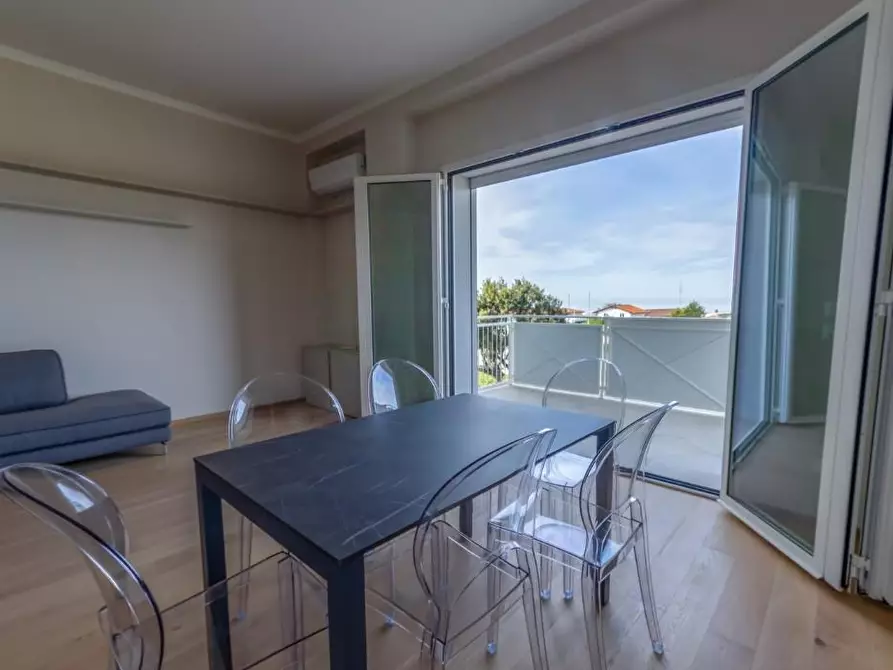 Immagine 2 di Appartamento in vendita  a Pietrasanta