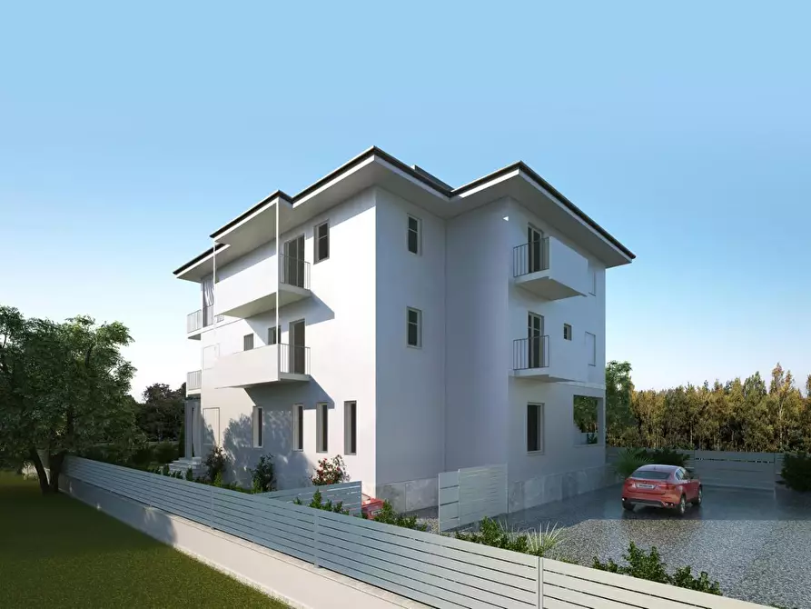 Immagine 12 di Appartamento in vendita  a Pietrasanta