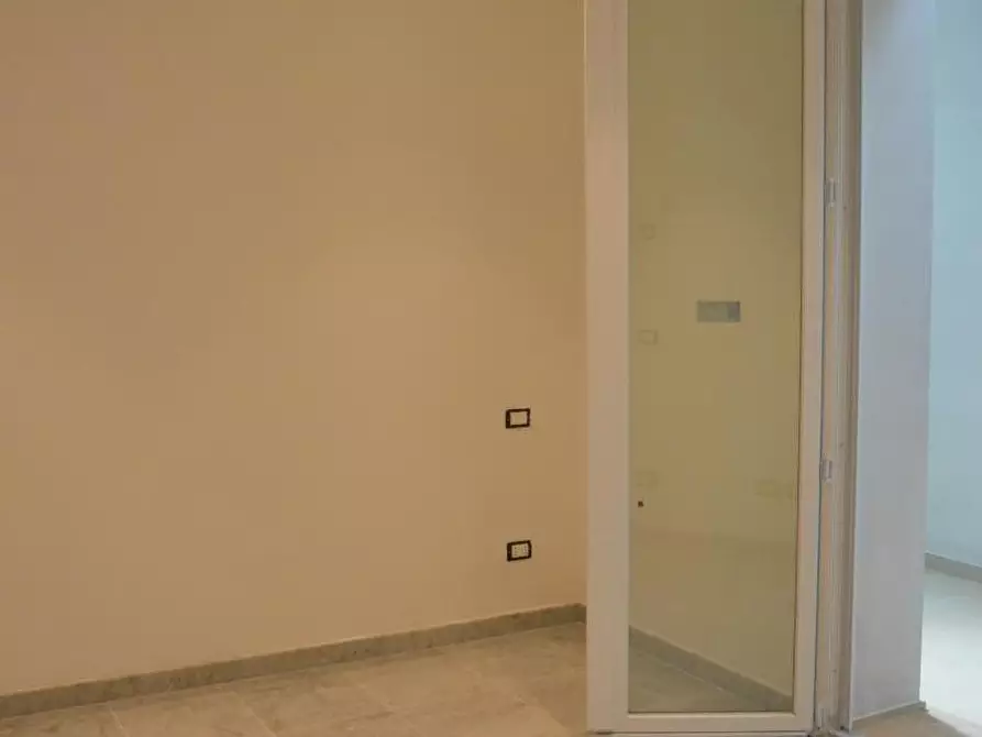 Immagine 6 di Appartamento in vendita  a Viareggio