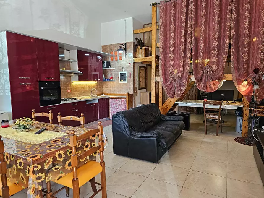 Immagine 8 di Appartamento in vendita  a Collesalvetti