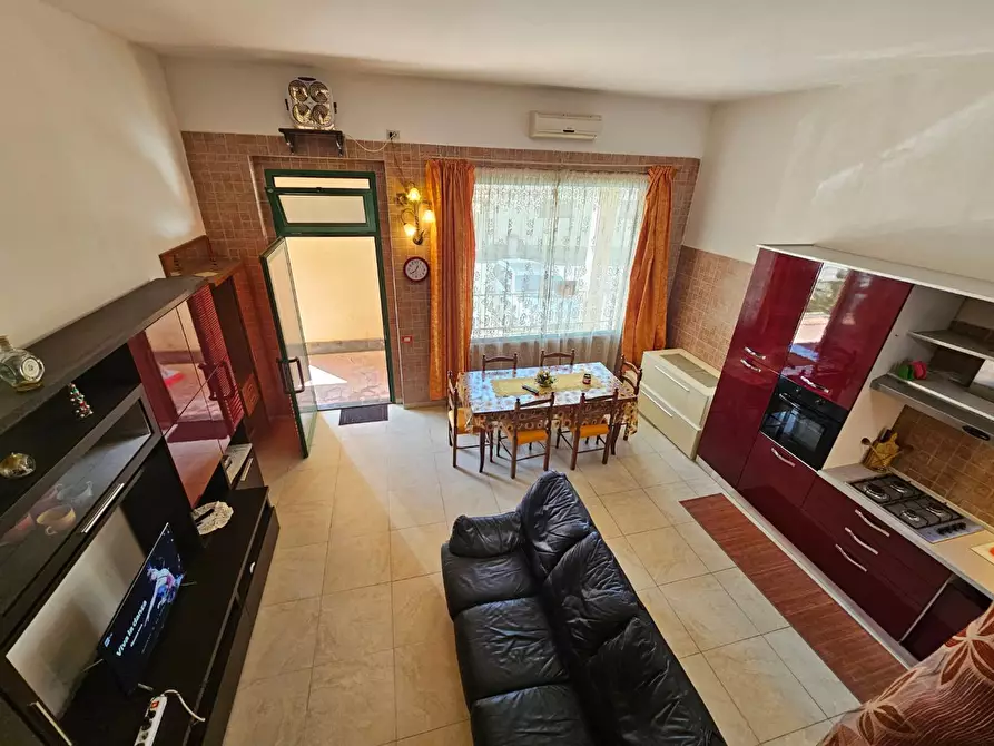 Immagine 1 di Appartamento in vendita  a Collesalvetti