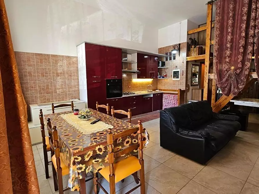 Immagine 2 di Appartamento in vendita  a Collesalvetti