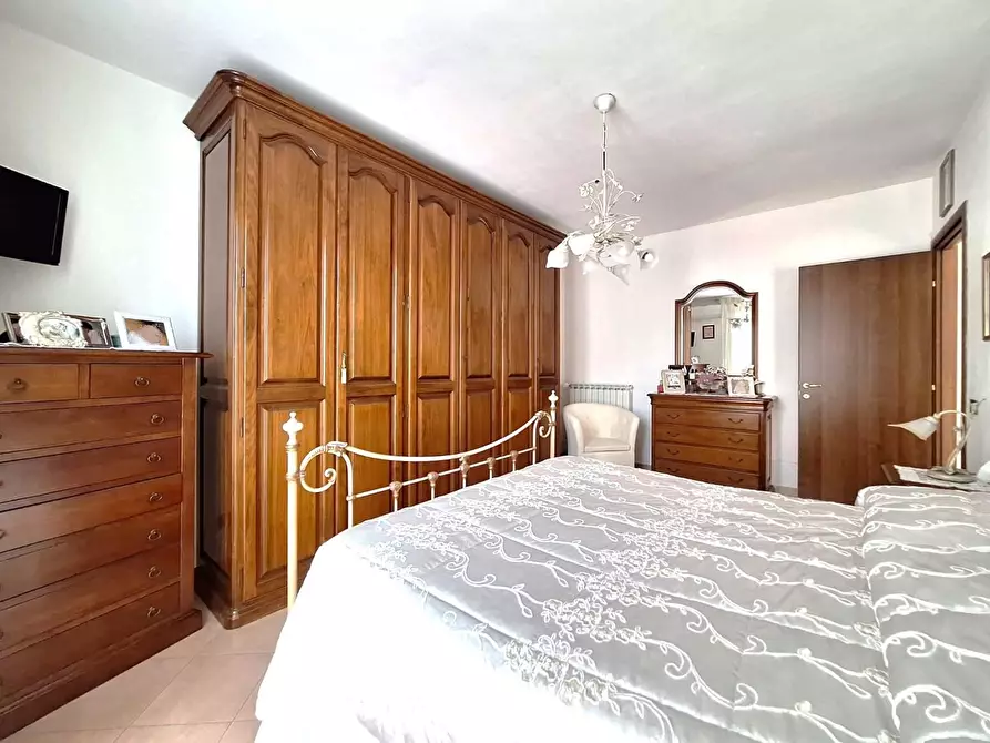 Immagine 12 di Villetta a schiera in vendita  a Calcinaia