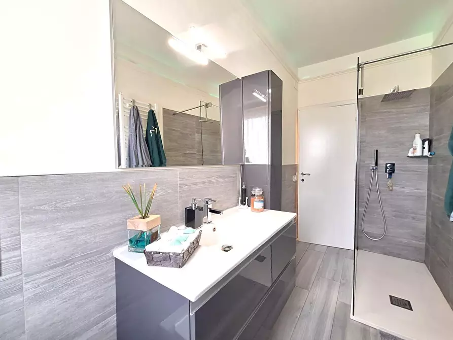 Immagine 43 di Villetta a schiera in vendita  a Calcinaia