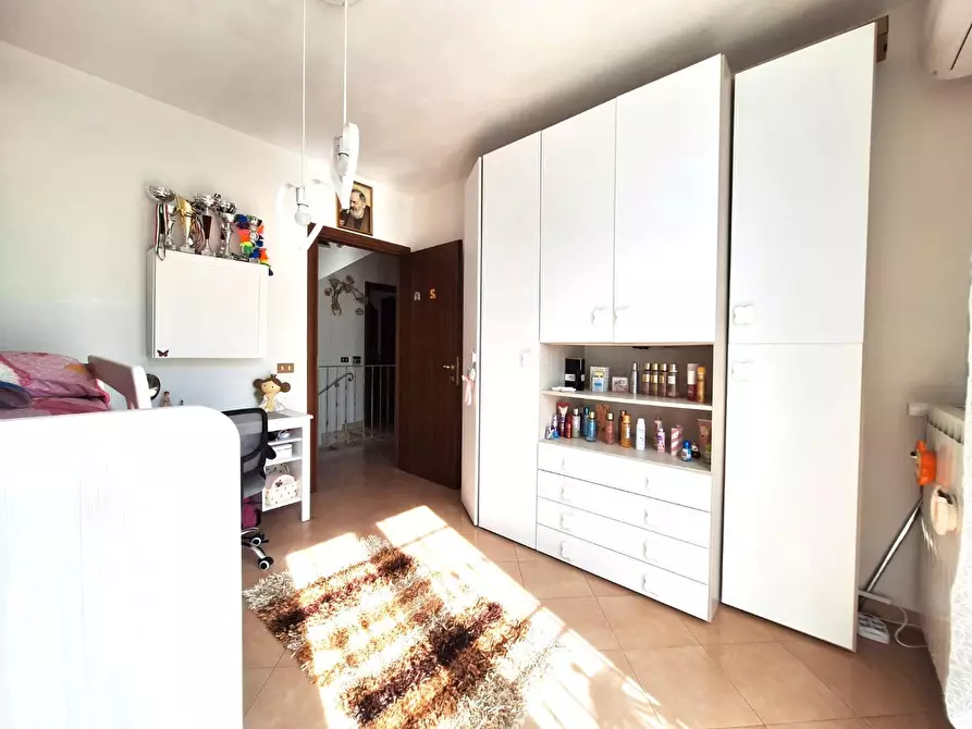 Immagine 15 di Villetta a schiera in vendita  a Calcinaia