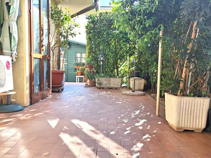 Immagine 25 di Villetta a schiera in vendita  a Calcinaia