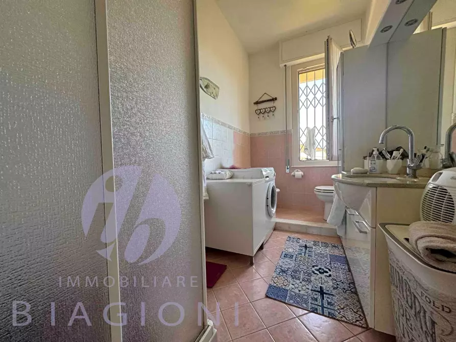 Immagine 22 di Appartamento in vendita  a Pietrasanta