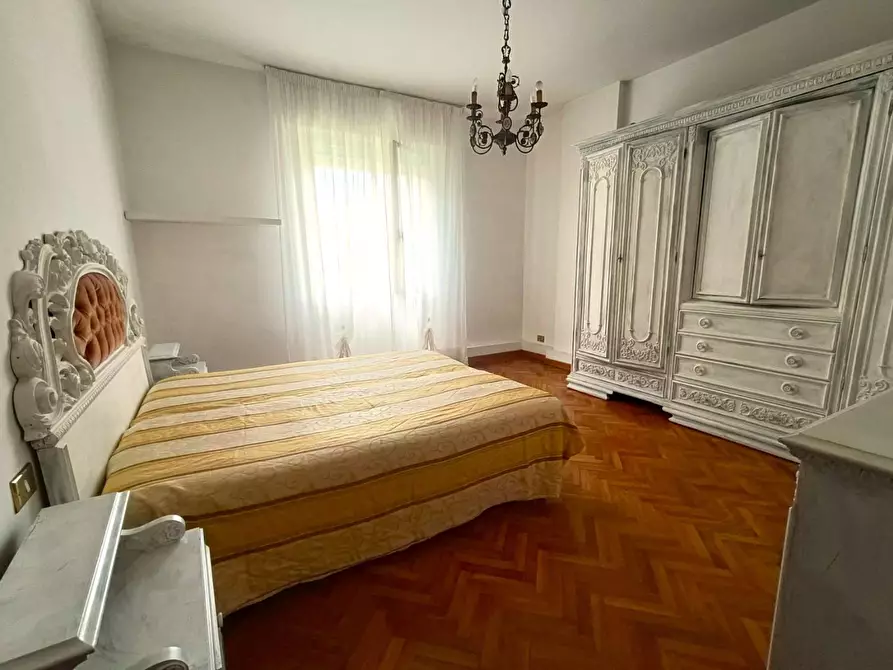 Immagine 20 di Appartamento in vendita  a Massa