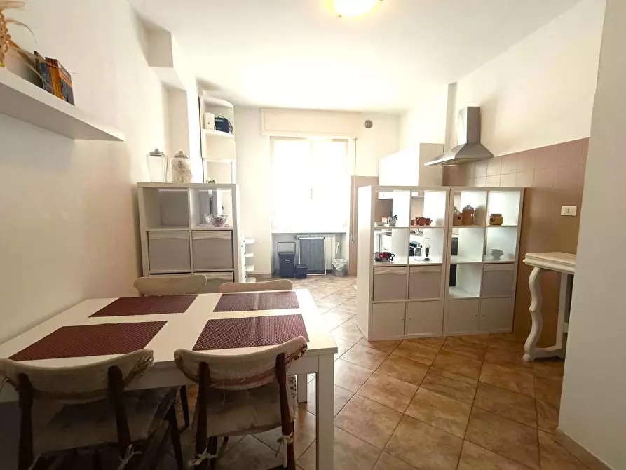 Immagine 13 di Appartamento in vendita  a Massa