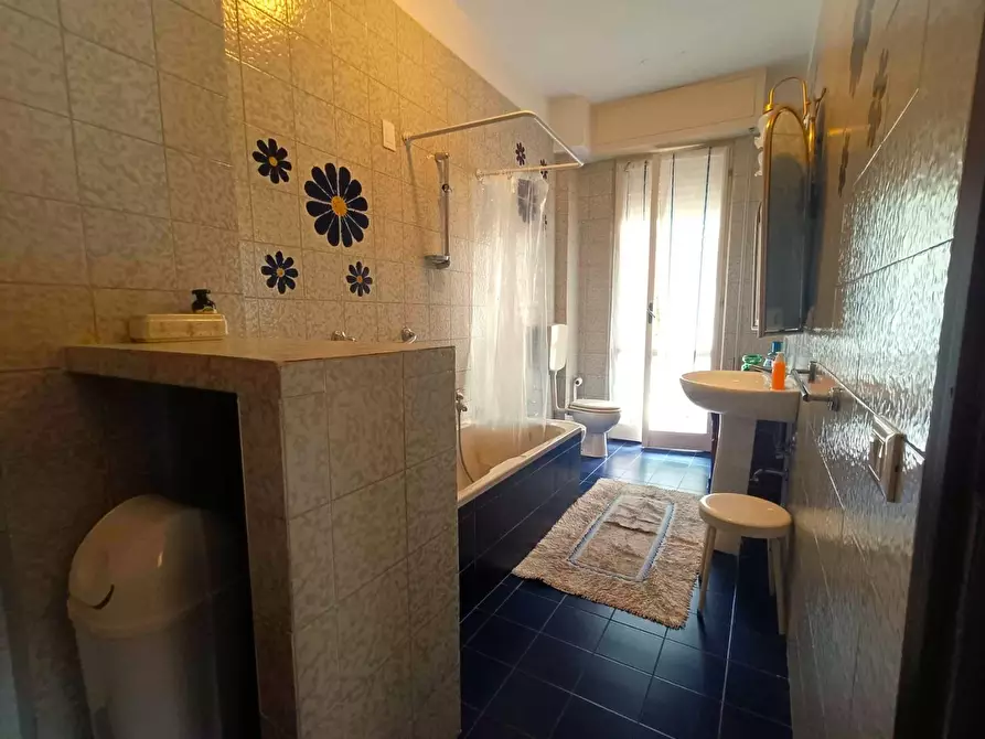 Immagine 24 di Appartamento in vendita  a Massa