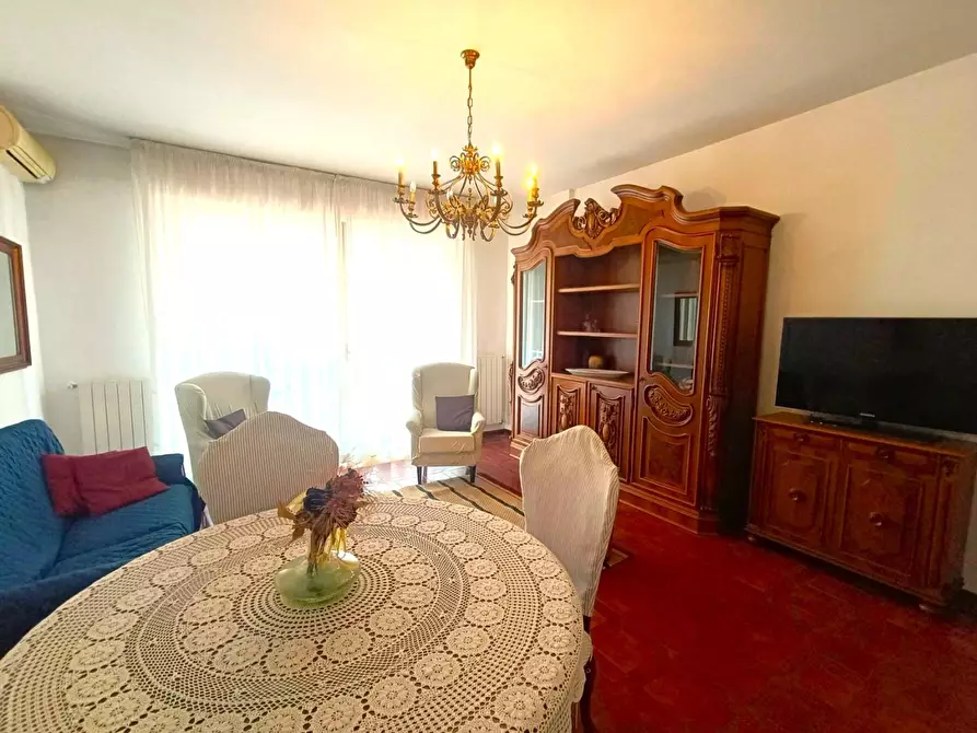 Immagine 5 di Appartamento in vendita  a Massa