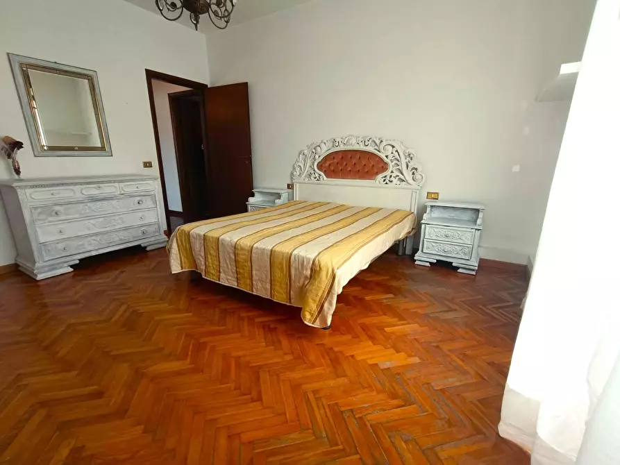 Immagine 23 di Appartamento in vendita  a Massa