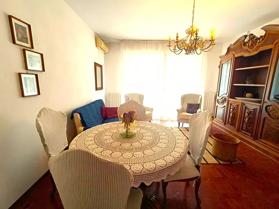 Immagine 4 di Appartamento in vendita  a Massa