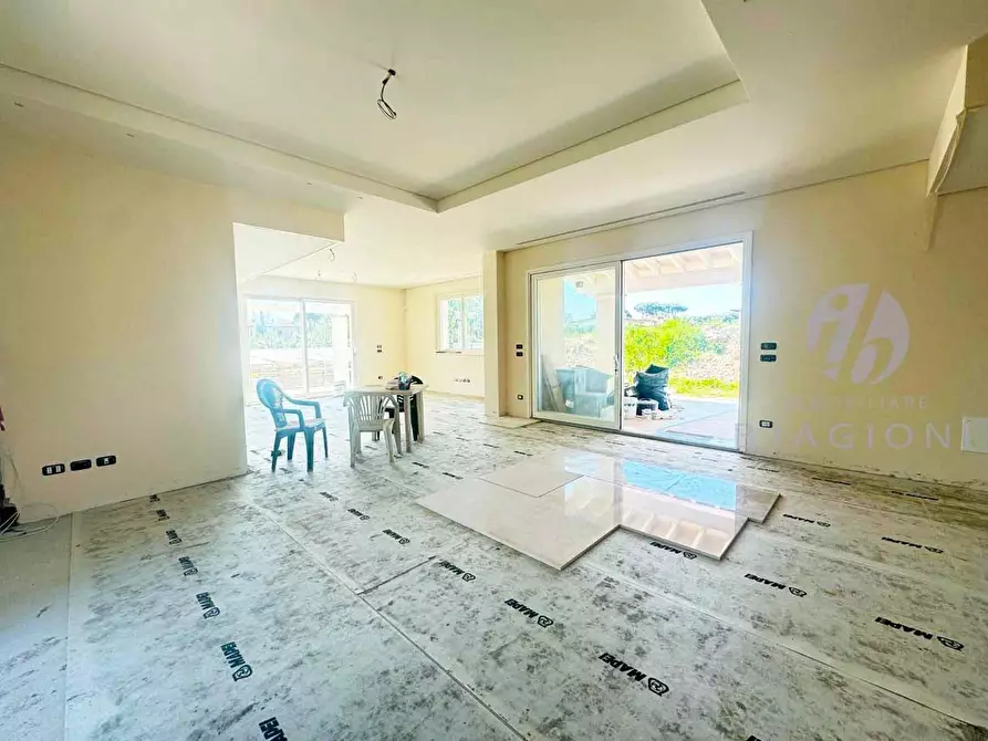 Immagine 5 di Villa in vendita  a Forte Dei Marmi