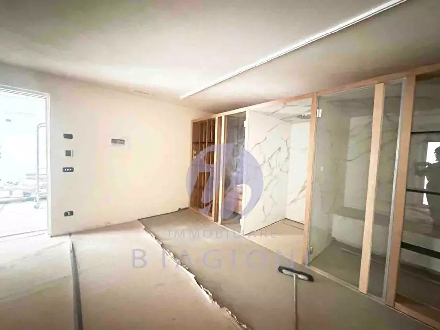 Immagine 12 di Villa in vendita  a Forte Dei Marmi