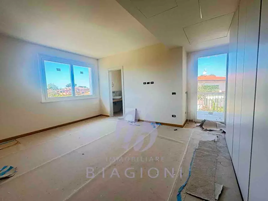 Immagine 4 di Villa in vendita  a Forte Dei Marmi