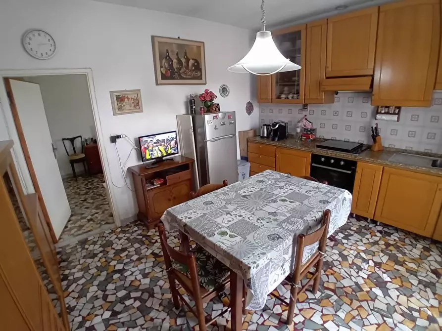 Immagine 3 di Appartamento in vendita  a Pietrasanta