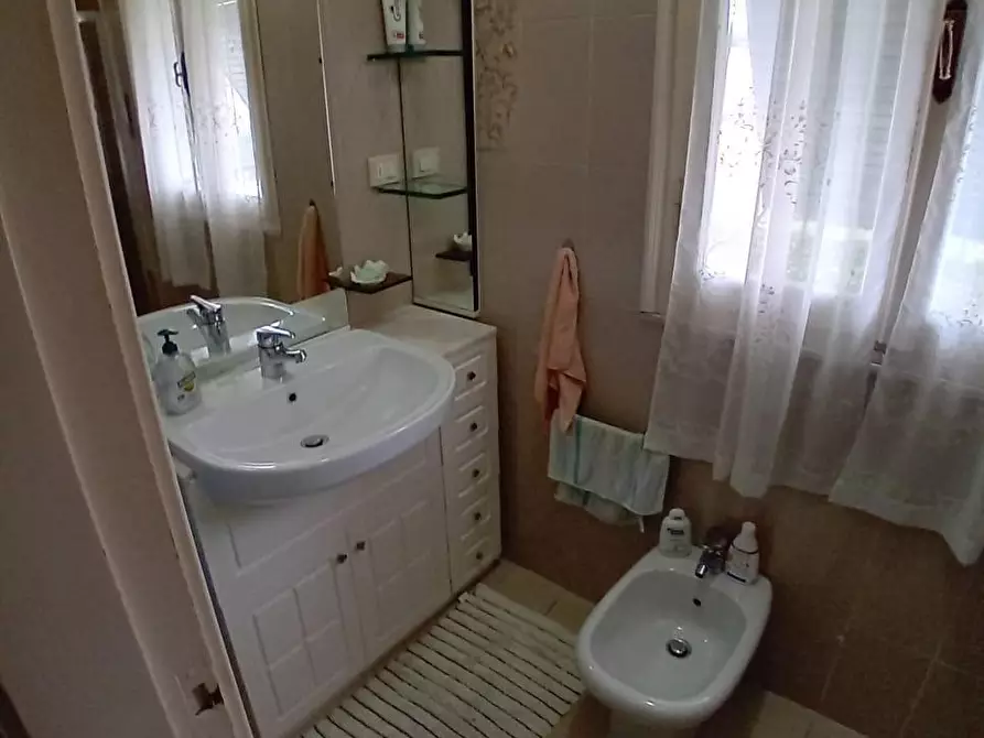 Immagine 8 di Appartamento in vendita  a Pietrasanta