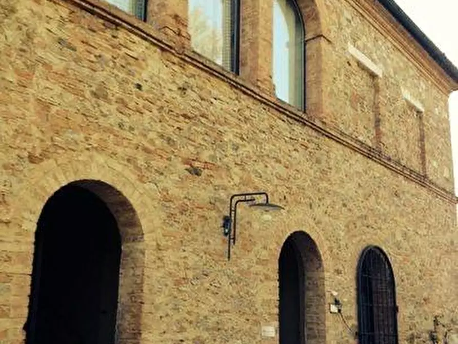 Immagine 20 di Casa colonica in vendita  a Buonconvento
