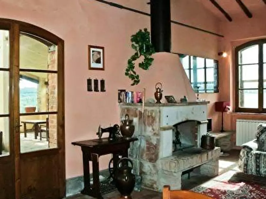 Immagine 31 di Casa colonica in vendita  a Buonconvento