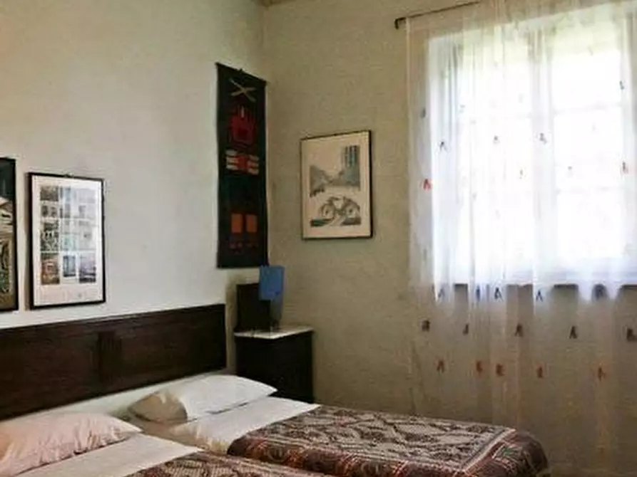 Immagine 26 di Casa colonica in vendita  a Buonconvento