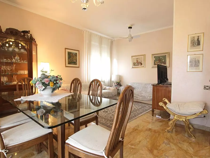 Immagine 3 di Appartamento in vendita  a Siena