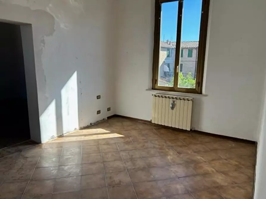 Immagine 5 di Appartamento in vendita  a Siena