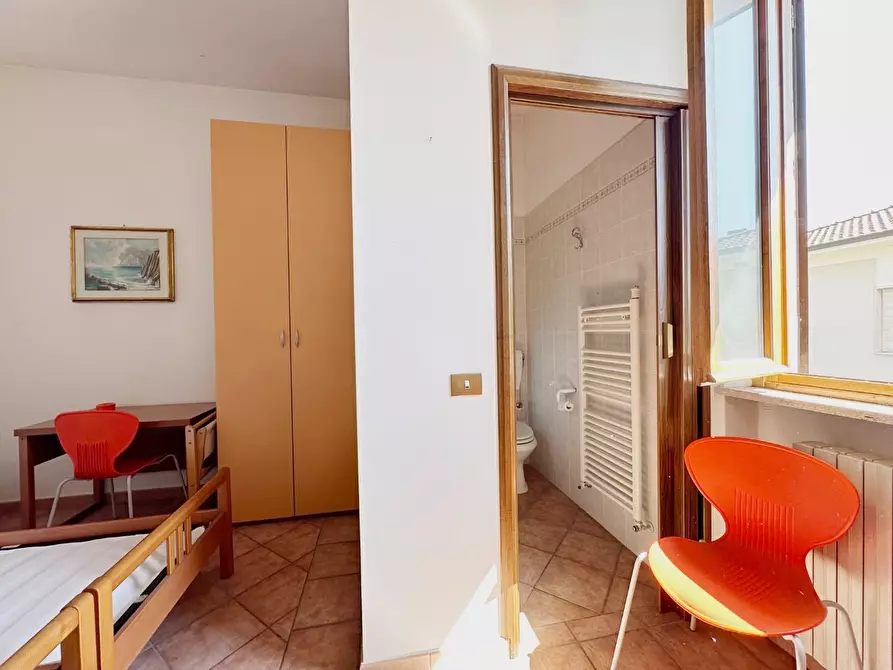 Immagine 13 di Villa in vendita  a Lucca