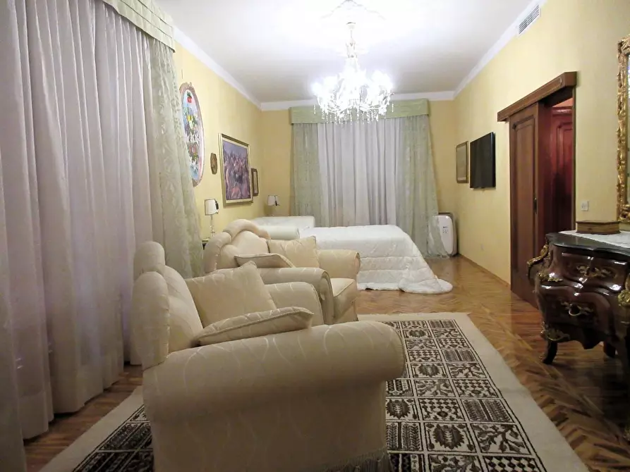 Immagine 9 di Villa in vendita  a Vinci