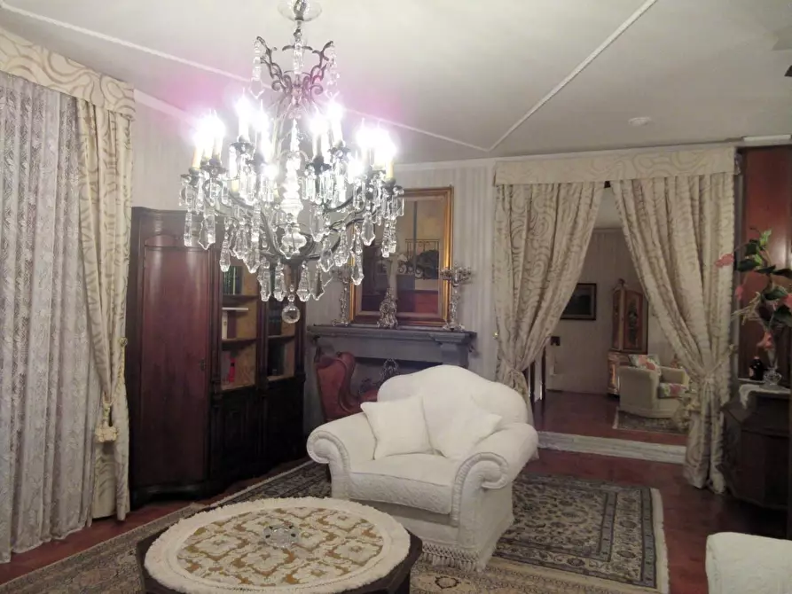 Immagine 5 di Villa in vendita  a Vinci