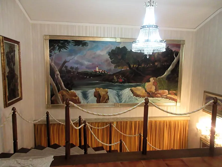 Immagine 2 di Villa in vendita  a Vinci