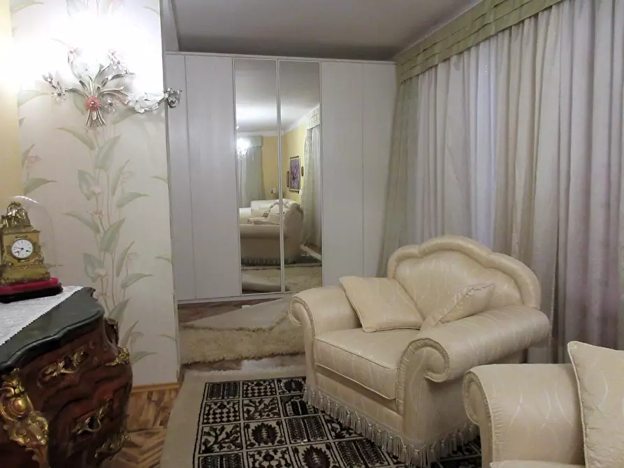 Immagine 10 di Villa in vendita  a Vinci