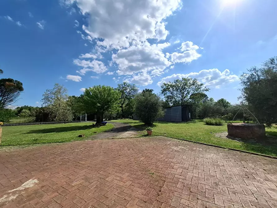 Immagine 7 di Villa in vendita  a Fucecchio