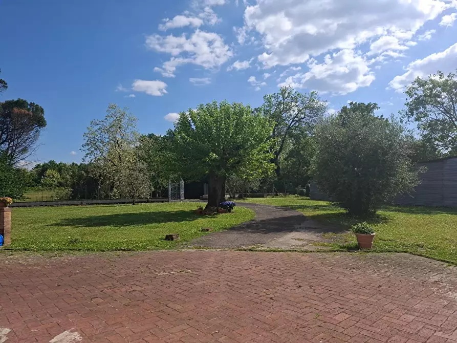 Immagine 8 di Villa in vendita  a Fucecchio