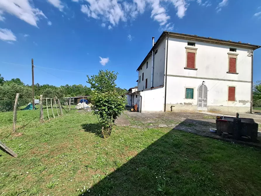 Immagine 3 di Villa in vendita  a Fucecchio