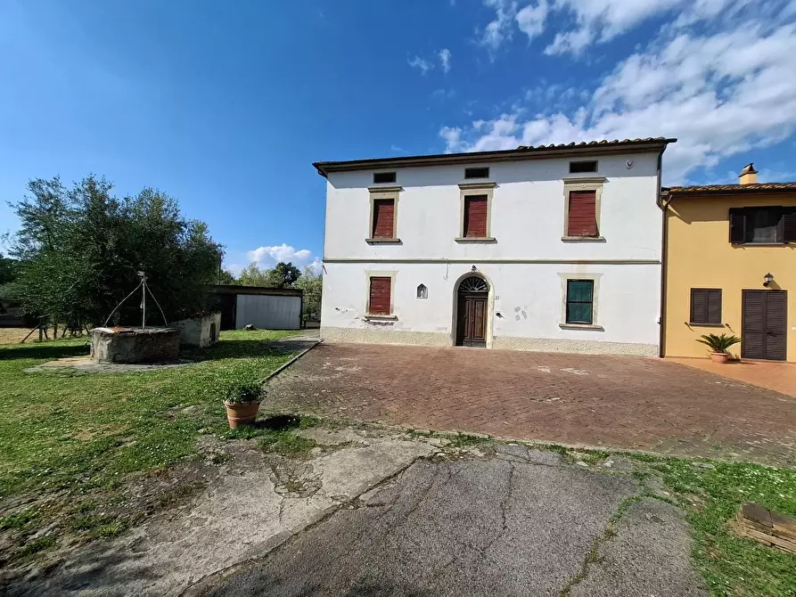 Immagine 6 di Villa in vendita  a Fucecchio