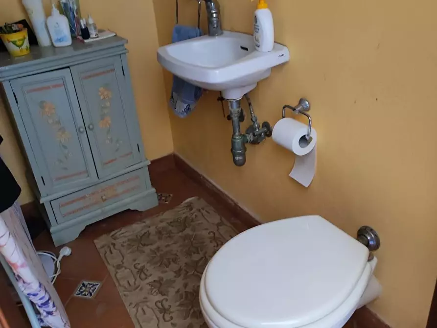 Immagine 7 di Appartamento in vendita  a Rosignano Marittimo