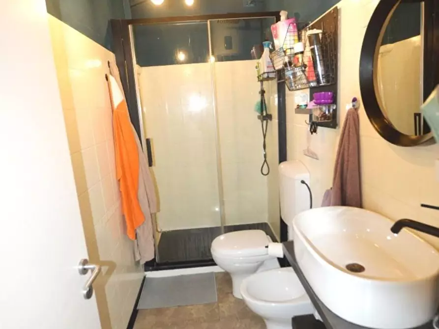 Immagine 9 di Mansarda in vendita  a Lucca