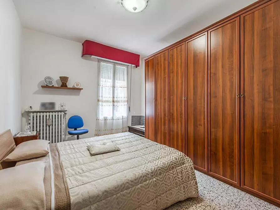 Immagine 17 di Appartamento in vendita  a Reggio Nell'emilia