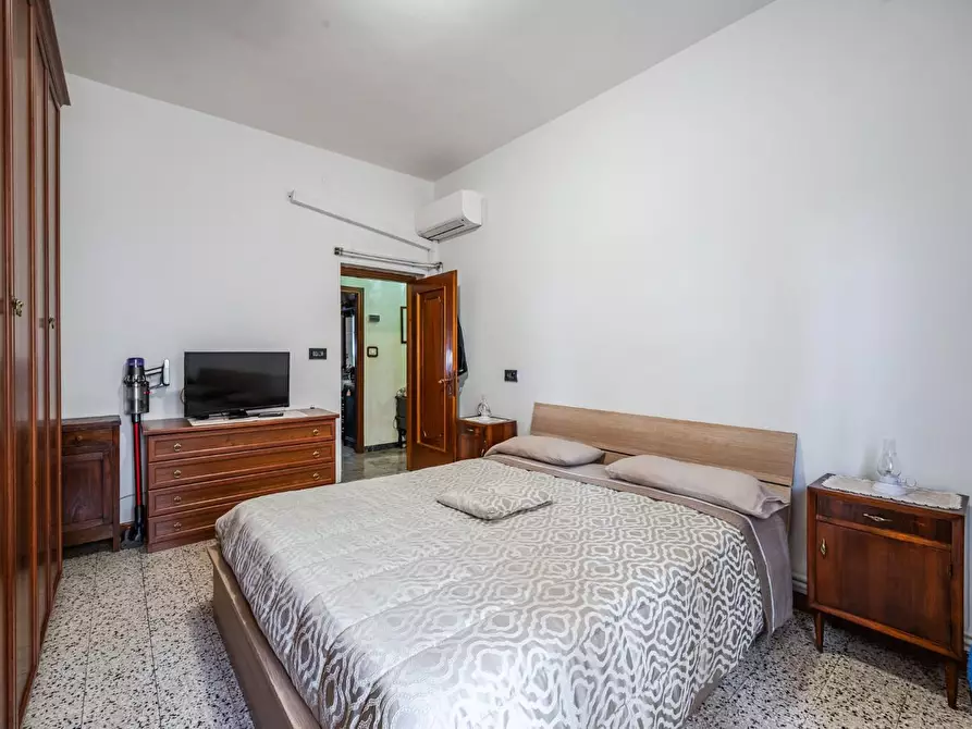 Immagine 18 di Appartamento in vendita  a Reggio Nell'emilia